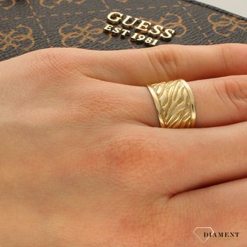 Złoty pierścionek obrączka z grawerowanym wzorem PI 873A. Złoty pierścionek grawerowany. Złoty pierścionek damski. Złoty pierści (1).jpg